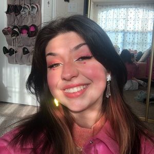 Meet your Posher, Isa